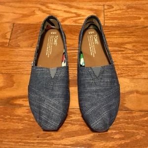 Toms shoes